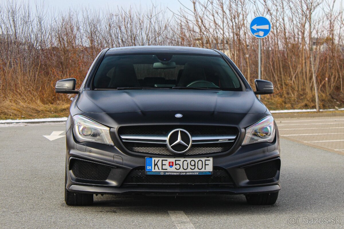 Mercedes-Benz CLA 45 AMG 4MATIC foto 2