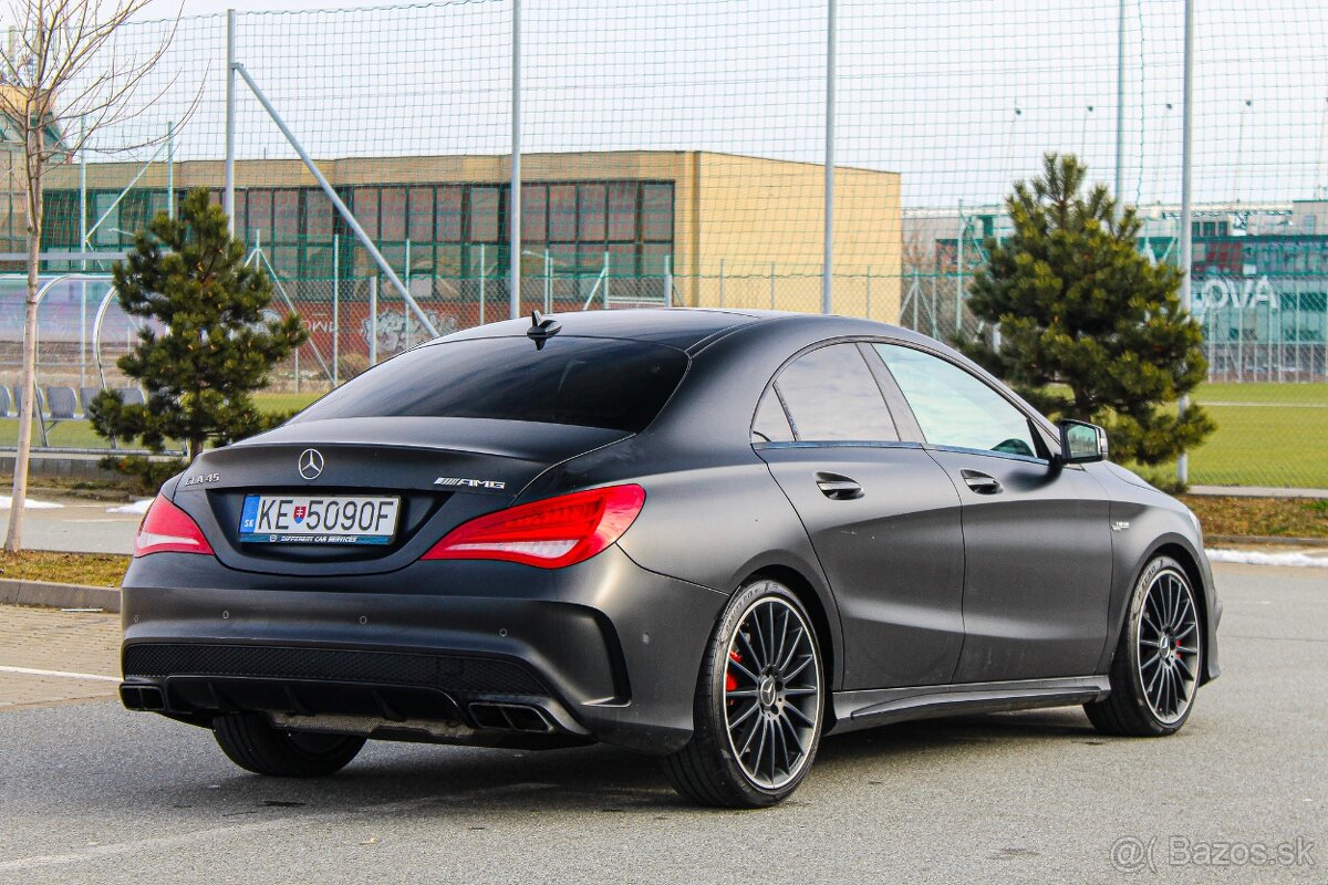 Mercedes-Benz CLA 45 AMG 4MATIC foto 7