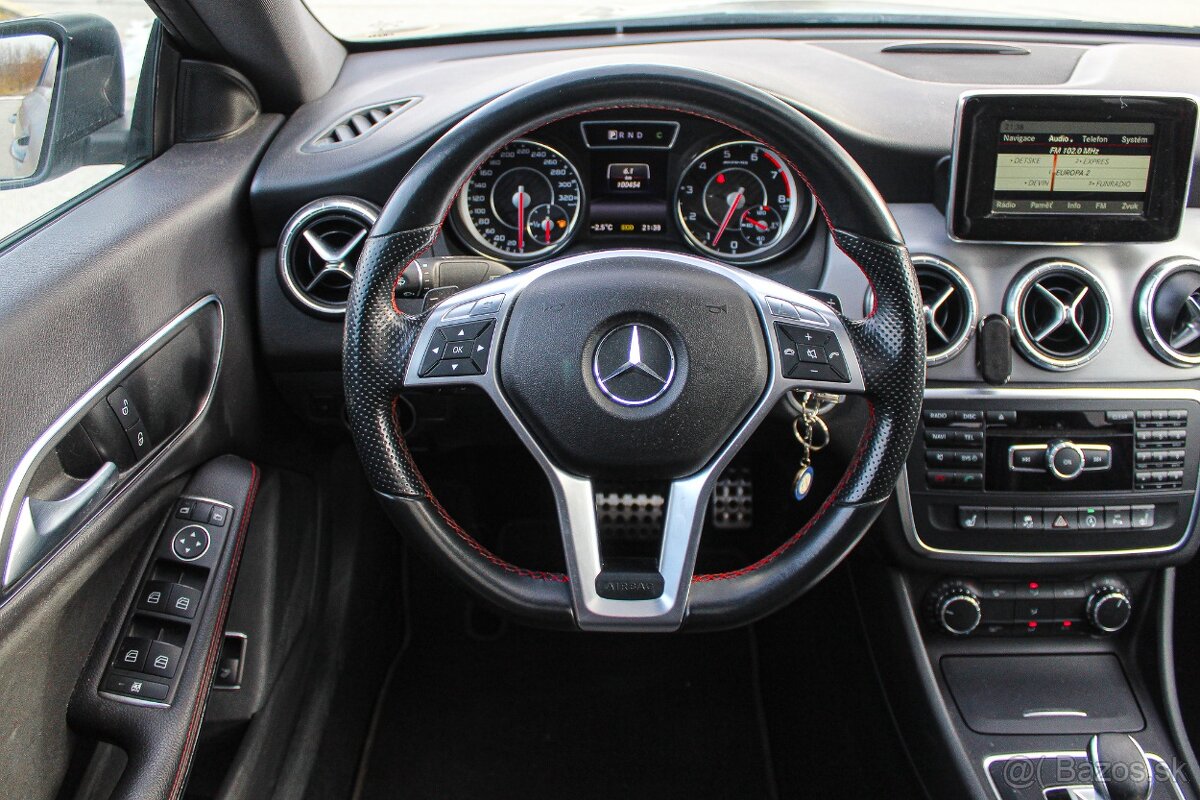 Mercedes-Benz CLA 45 AMG 4MATIC foto 17