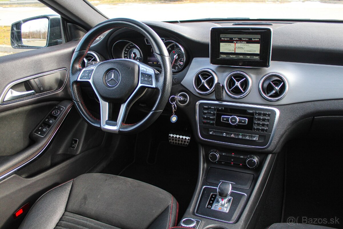 Mercedes-Benz CLA 45 AMG 4MATIC foto 18