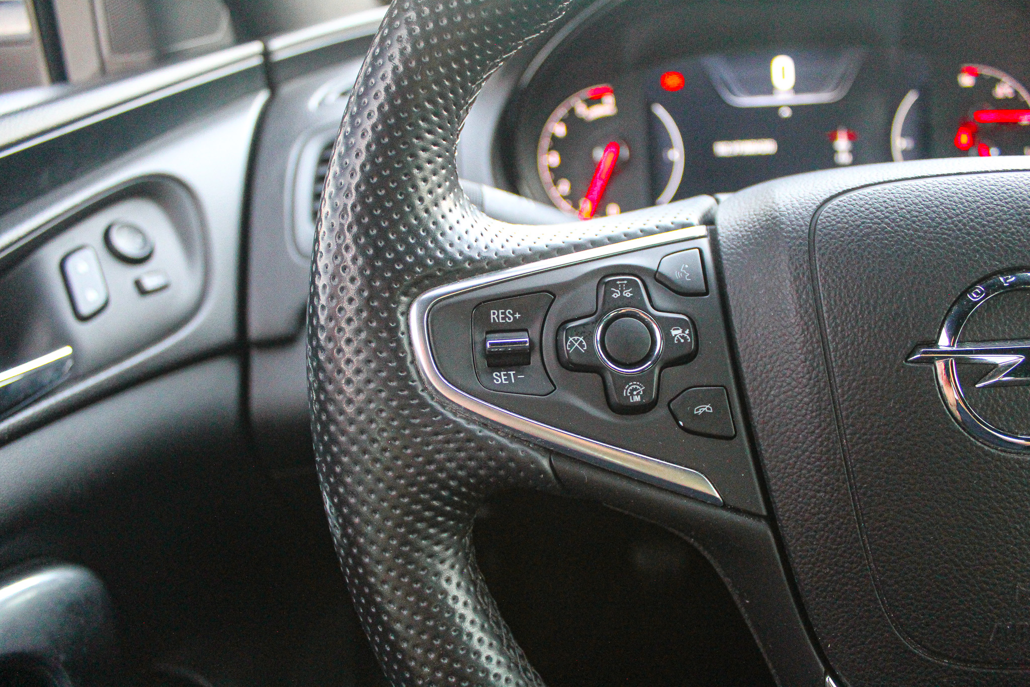 Opel Insignia – fotografia 20