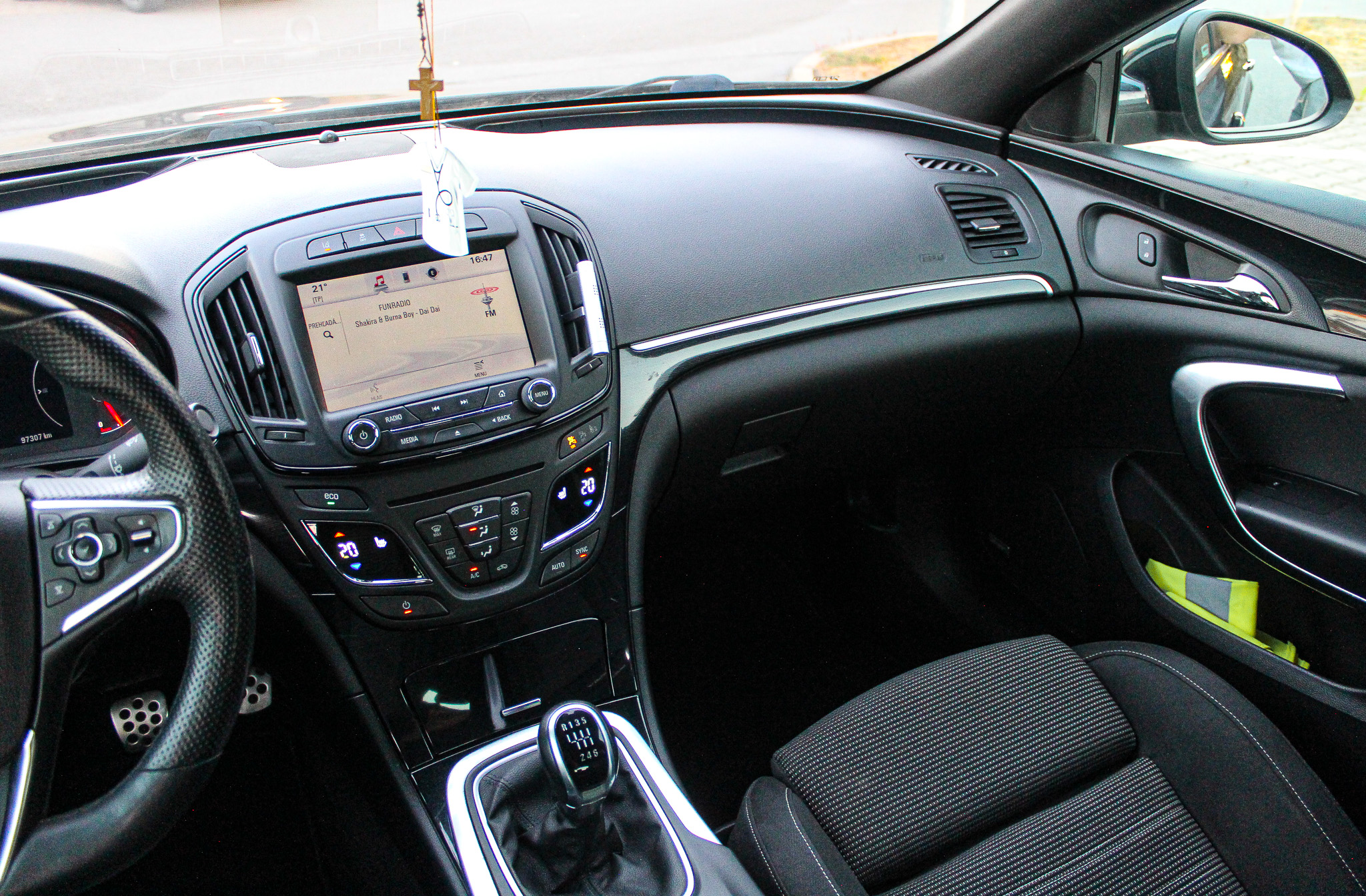 Opel Insignia – fotografia 25